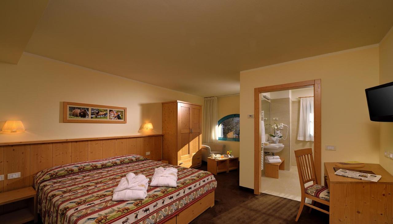 Hotel Sole 말레 외부 사진