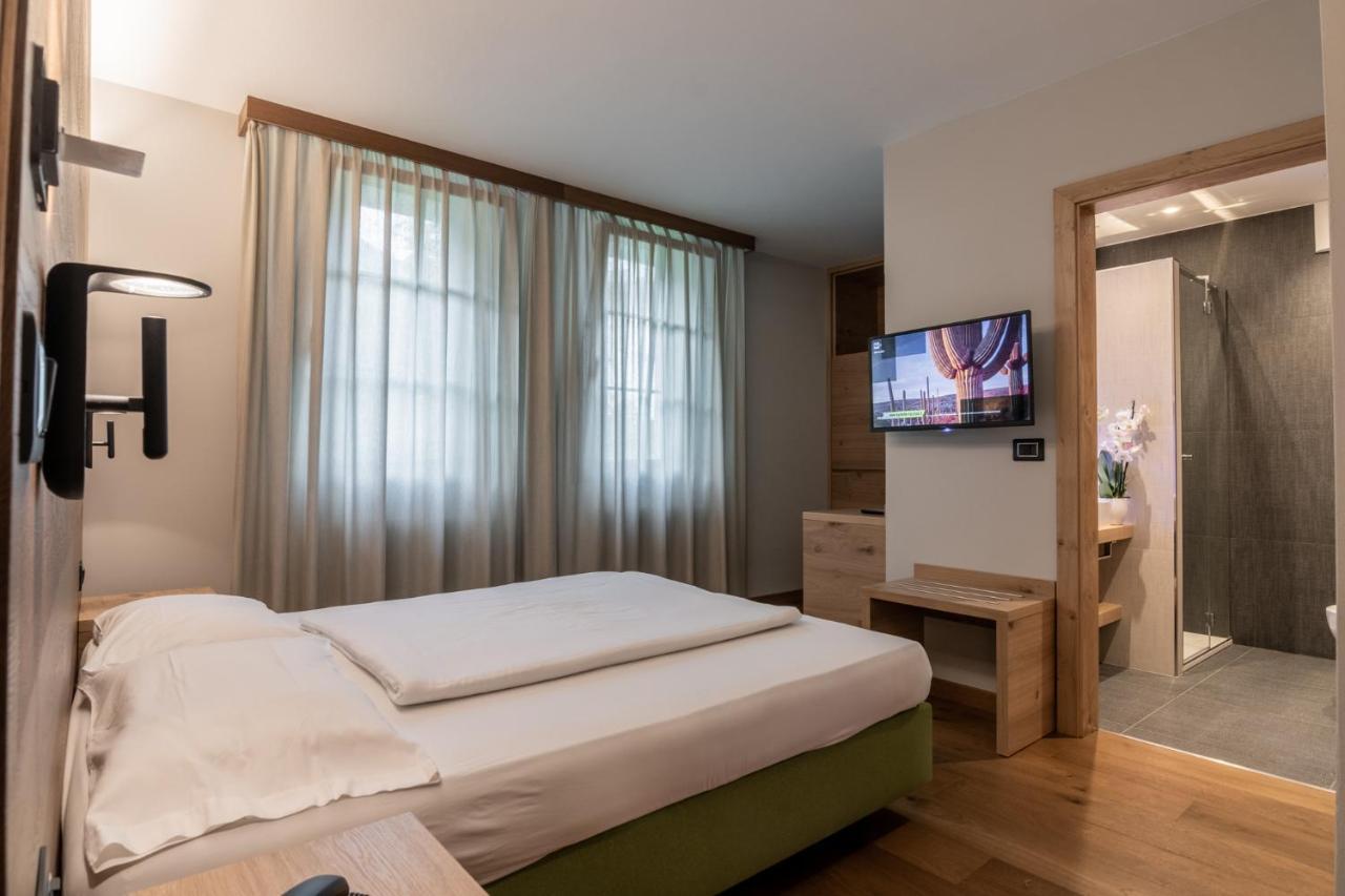 Hotel Sole 말레 외부 사진